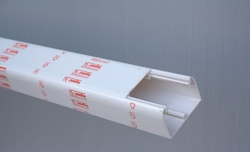 010412 Geliştirilebilir DLP gulot 50 x 80mm Kanal - beyaz